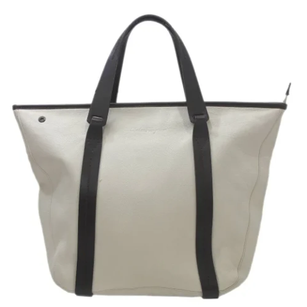 Salvatore Ferragamo Pre-owned Leather totes Beige Dames
