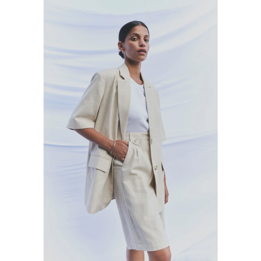 Levete Room Gavin 1 Shorts in Island Fossil Beige Dames