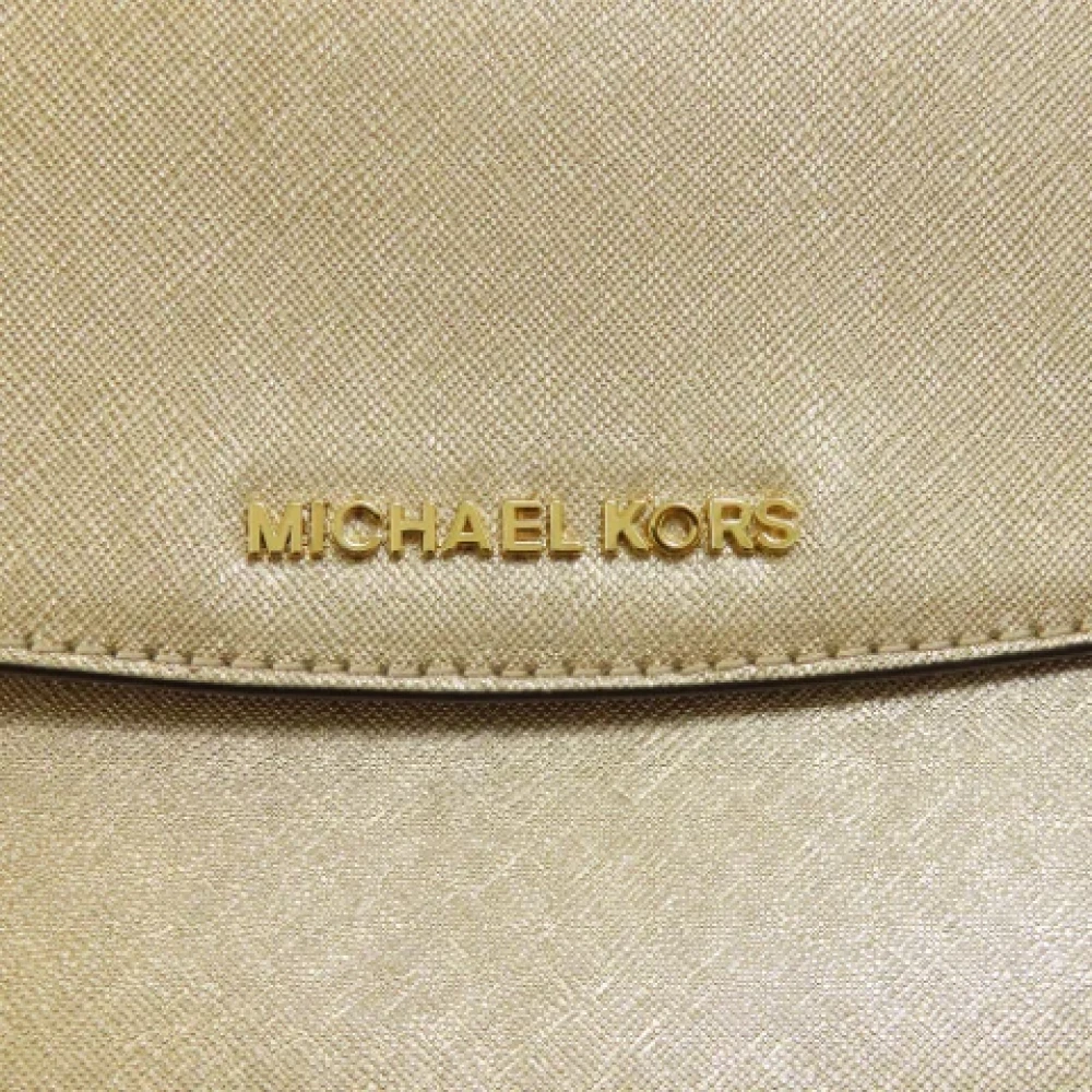 Michael Kors Pre-owned Plastic handbags Beige Dames
