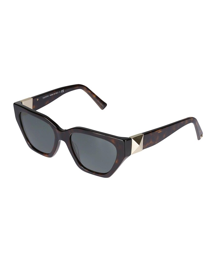 elegant-sunglasses-for-stylish-outfits