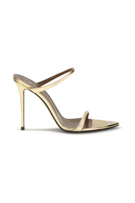intriigo-jewelry-sandals