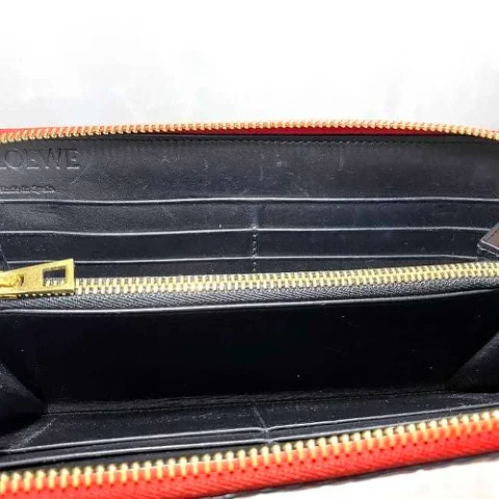 Loewe Pre-owned Leather wallets Red Dames