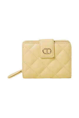 yellow-quilted-wallet-with-zipper