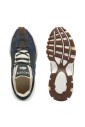 creative-running-shoes-with-reflective-details