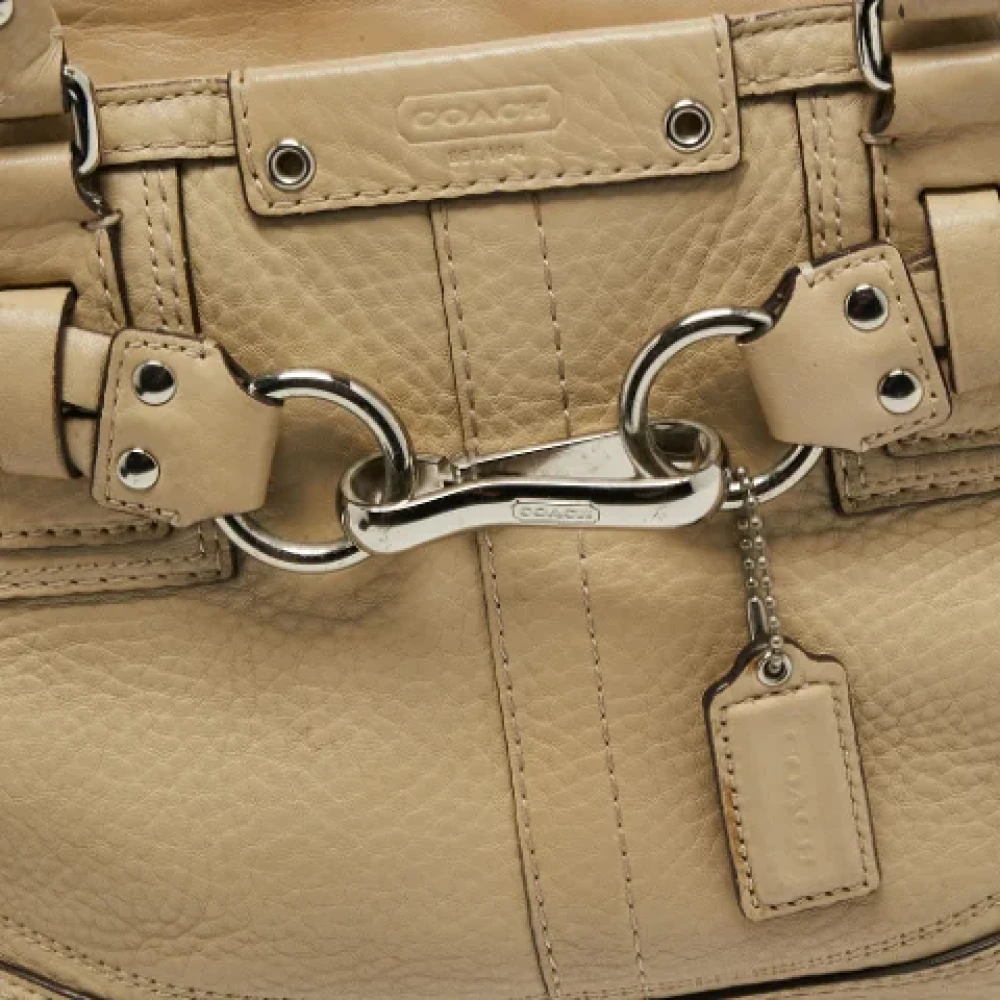 Coach Pre-owned Leather totes Beige Dames