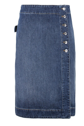 medium-wash-denim-skirt-with-asymmetric-button-fastening