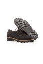chaussure-a-lacets-avec-dessus-en-daim