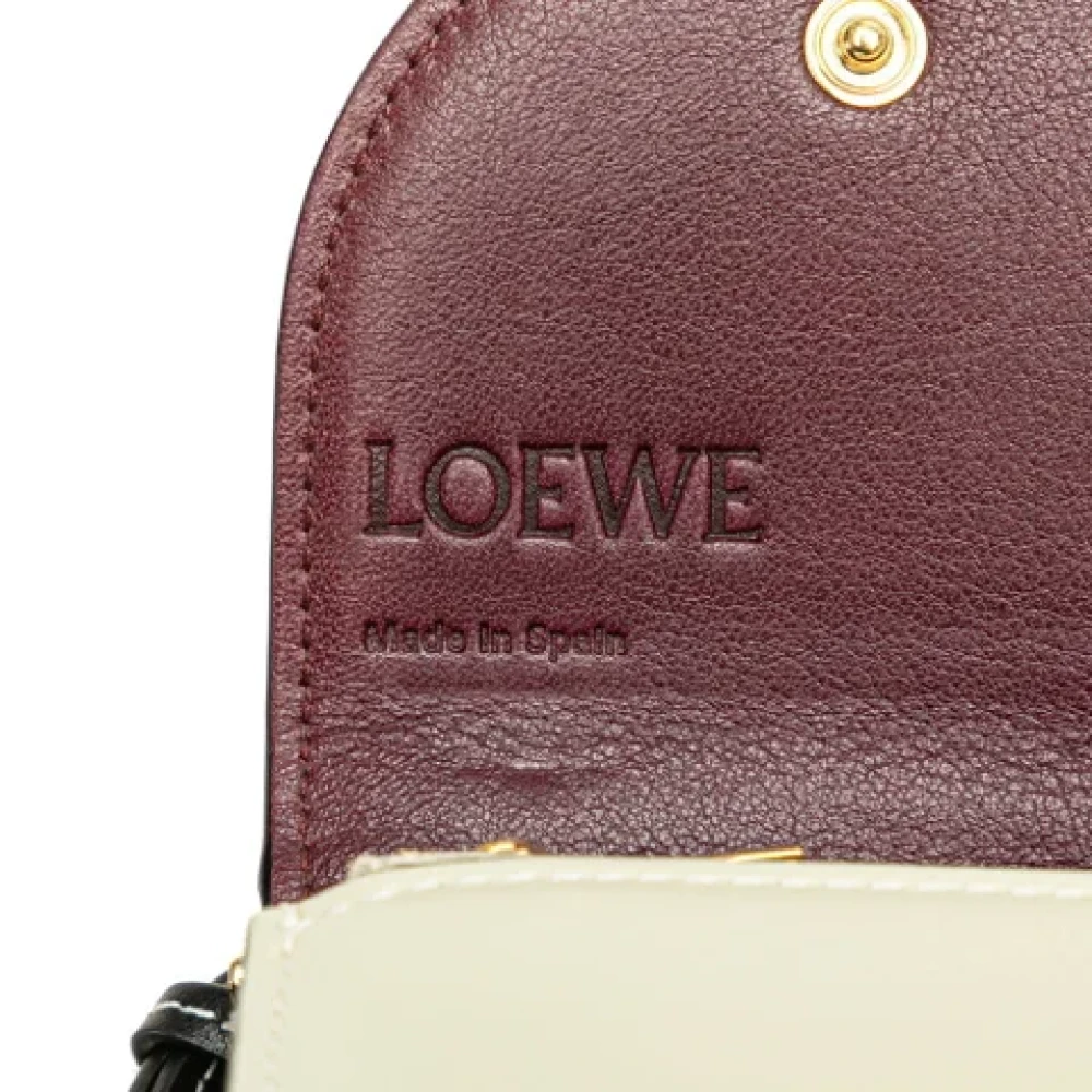 Loewe Pre-owned Leather shoulder-bags Beige Dames