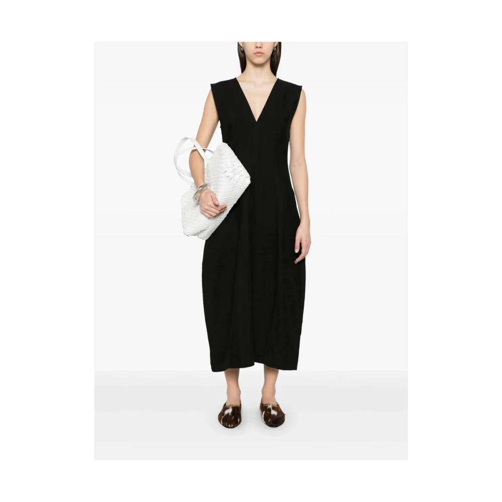 Studio Nicholson Zwarte Mouwloze Jurk met Achtersplit Black Dames