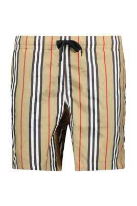 short-de-bain-a-carreaux-pour-lete