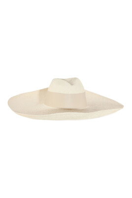 beige-panama-hat-with-leather-band