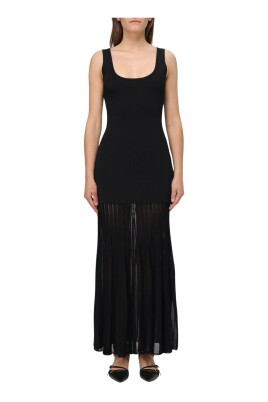 robe-longue-noire-en-tricot-avec-superposition-plissee