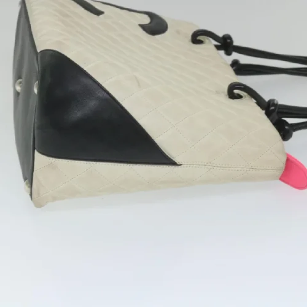Chanel Vintage Pre-owned Leather totes White Dames