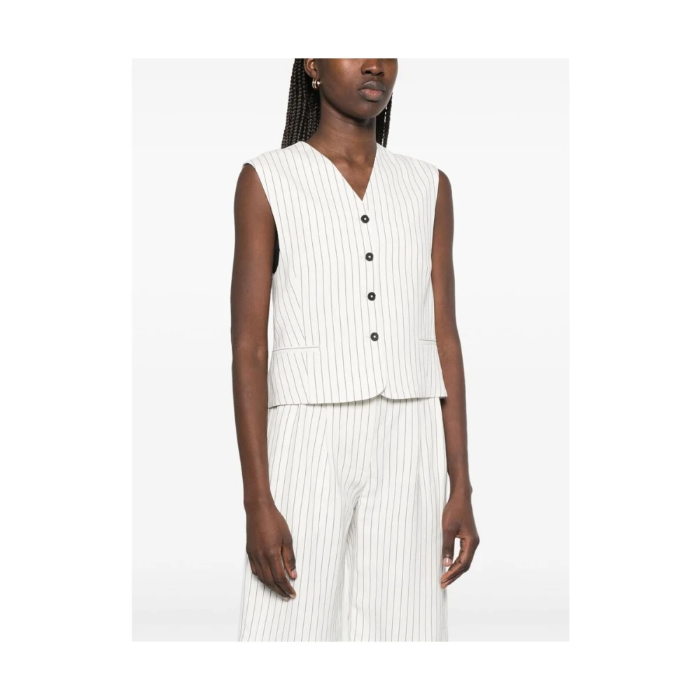 Loulou Studio Witte V-hals vest met zakken White Dames