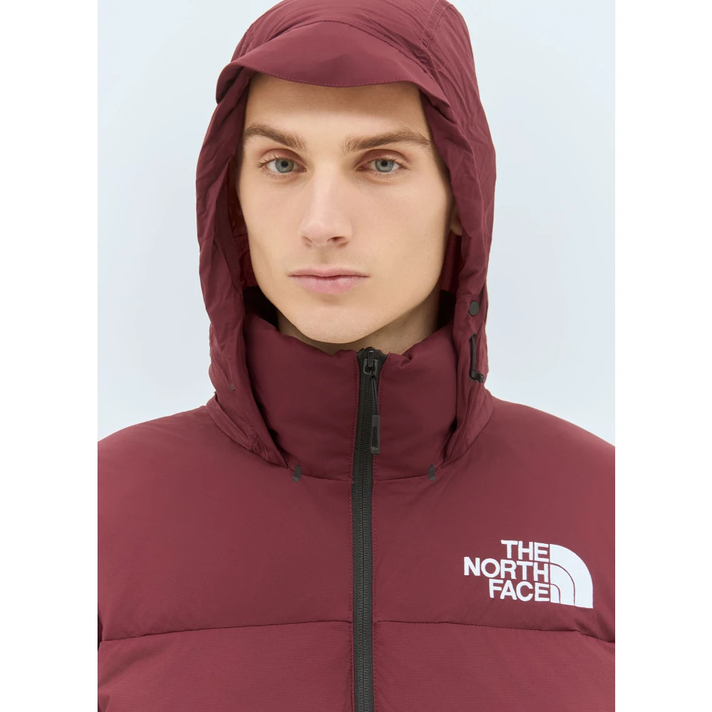 The North Face Geborduurde Nuptse Donsjas Red Heren