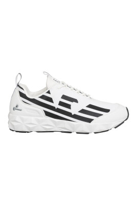 lace-closure-sneakers