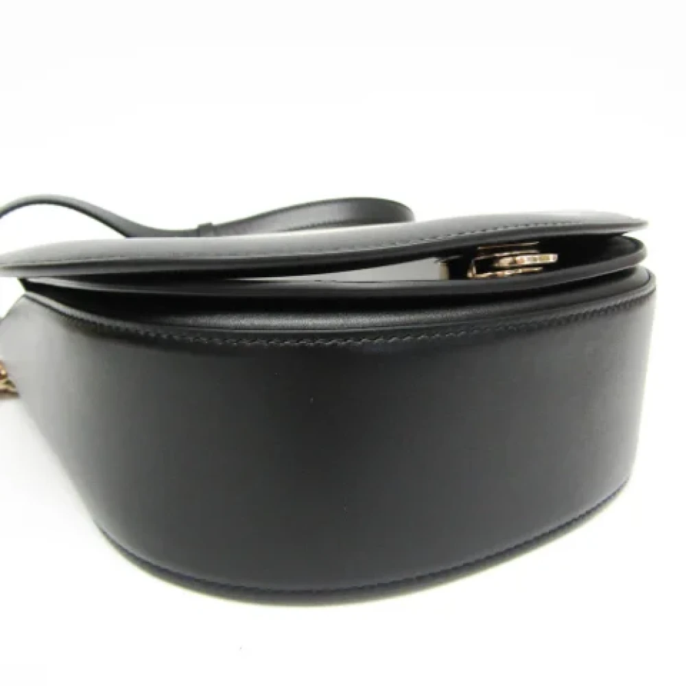 Salvatore Ferragamo Pre-owned Leather shoulder-bags Black Dames
