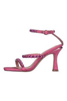 Satin sandaler med applikationer