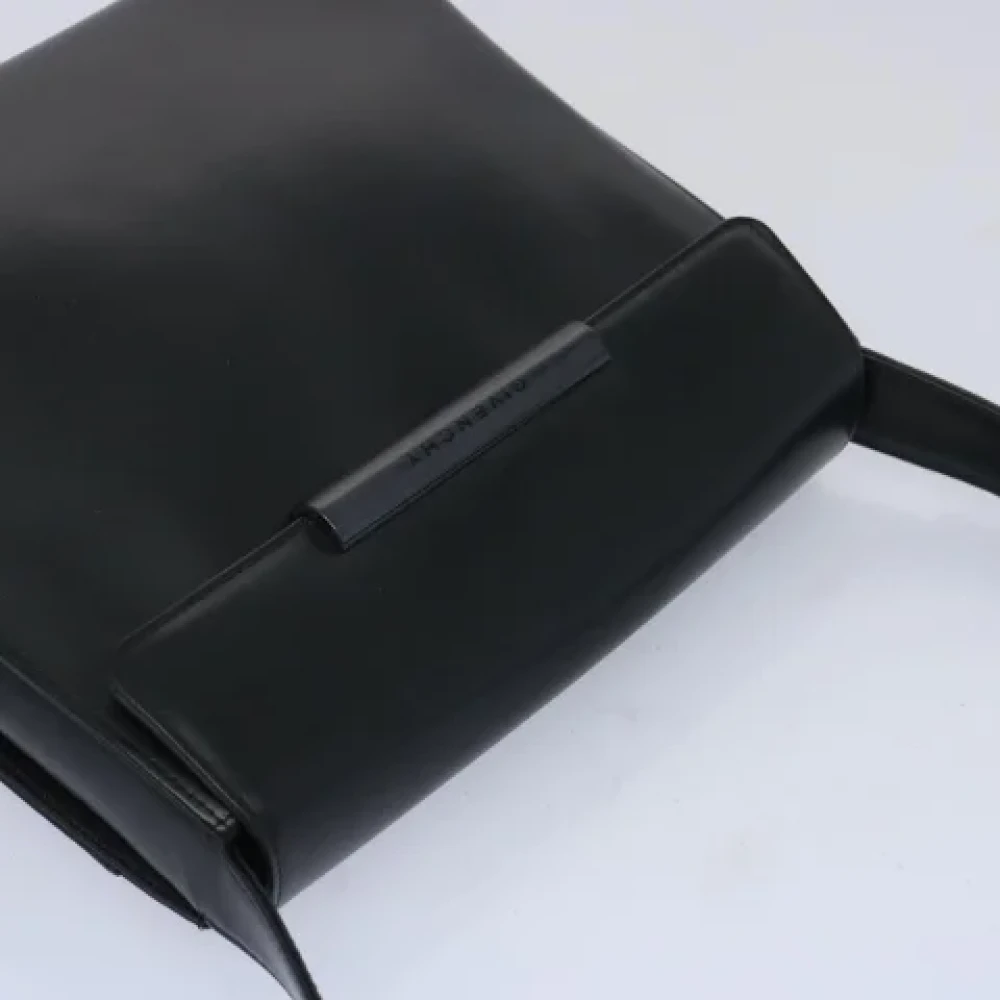Givenchy Pre-owned Leather shoulder-bags Black Dames