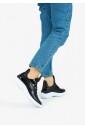 sneaker-a-lacets-en-noir