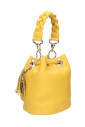 sac-seau-jaune-en-cuir-avec-breloque-logo