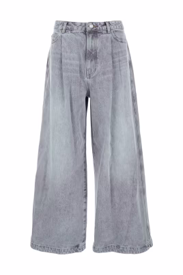 loose-fit-jeans