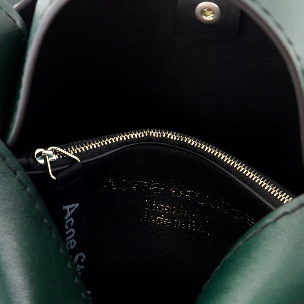 Acne Studios Groene leren Crossbody tas Green Heren