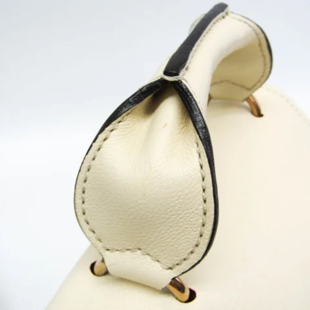 Chloé Pre-owned Leather handbags Beige Dames