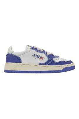 womens-lace-up-sneakers