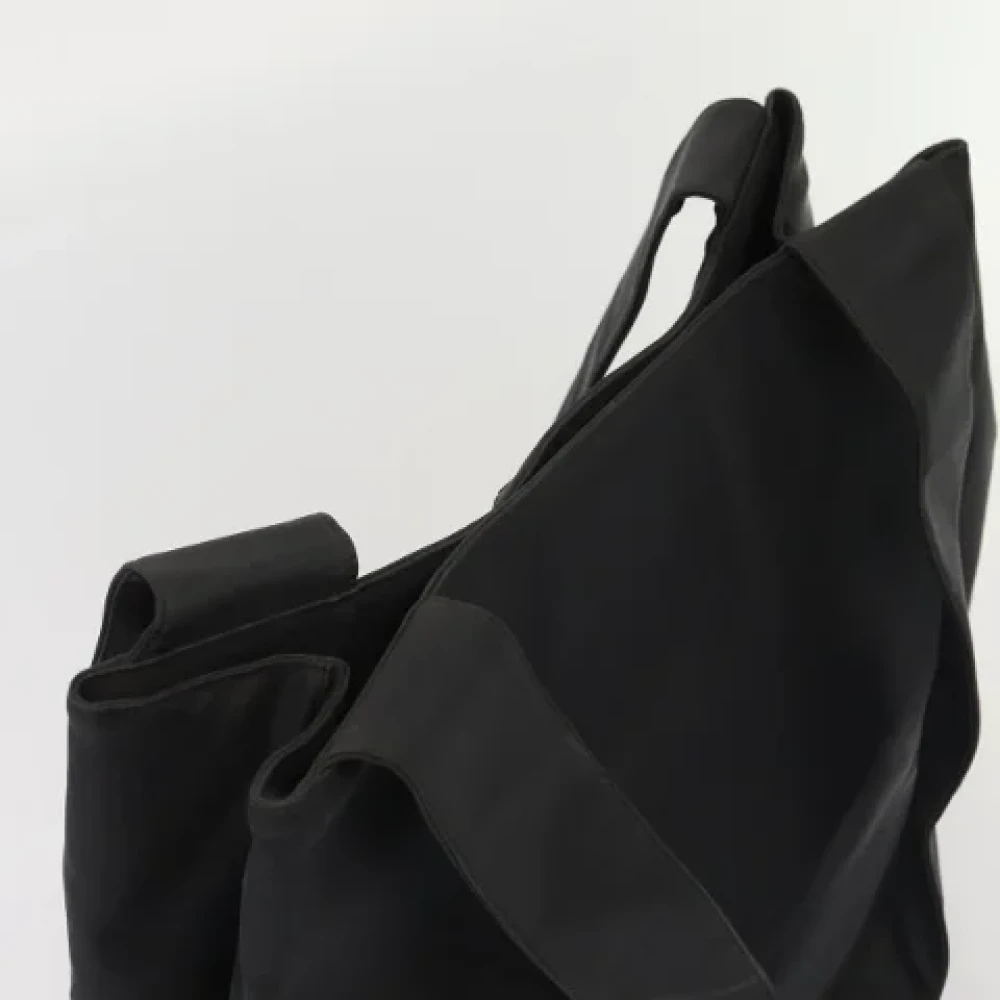 Salvatore Ferragamo Pre-owned Nylon totes Black Dames