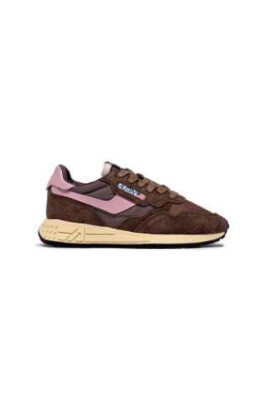 sneakers-elegantes-pour-un-look-tendance