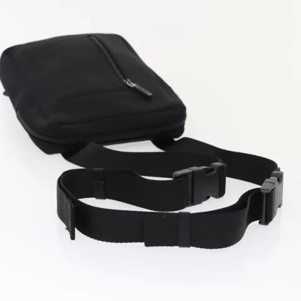 Miu Pre-owned Nylon shoulder-bags Black Dames