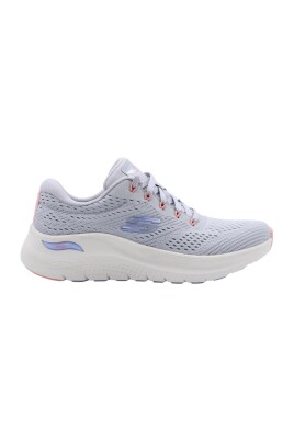casual-sneaker-with-tagliatelle-style