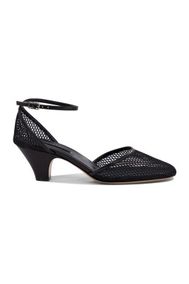 black-sandals-for-women-elegant-style