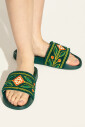 sandales-avec-logo