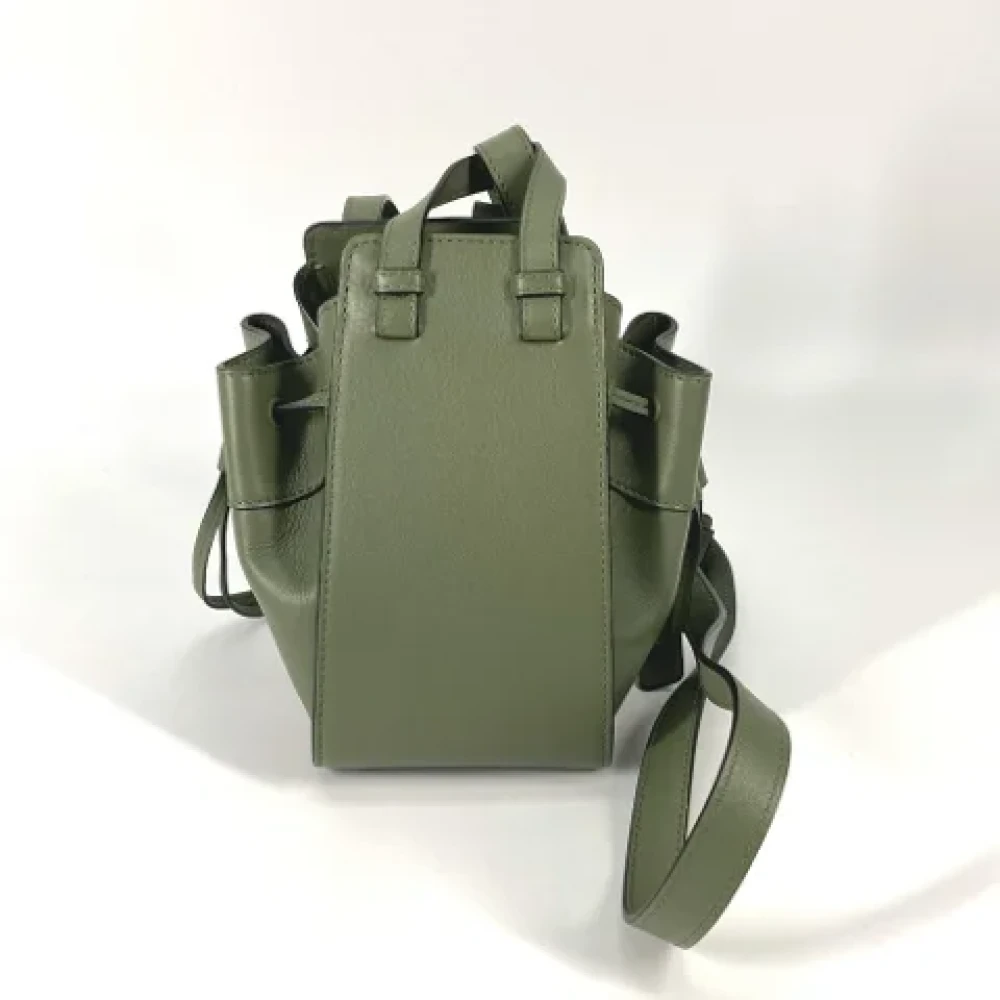 Loewe Pre-owned Leather shoulder-bags Green Dames