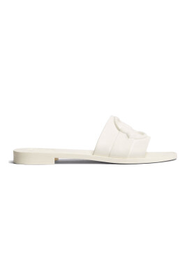 stylish-slides-for-everyday-wear