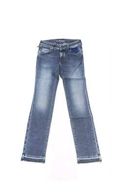 bla-slim-model-dam-jeans-med-pony-skin-label