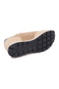 chaussures-en-daim-beige-fonce-modele