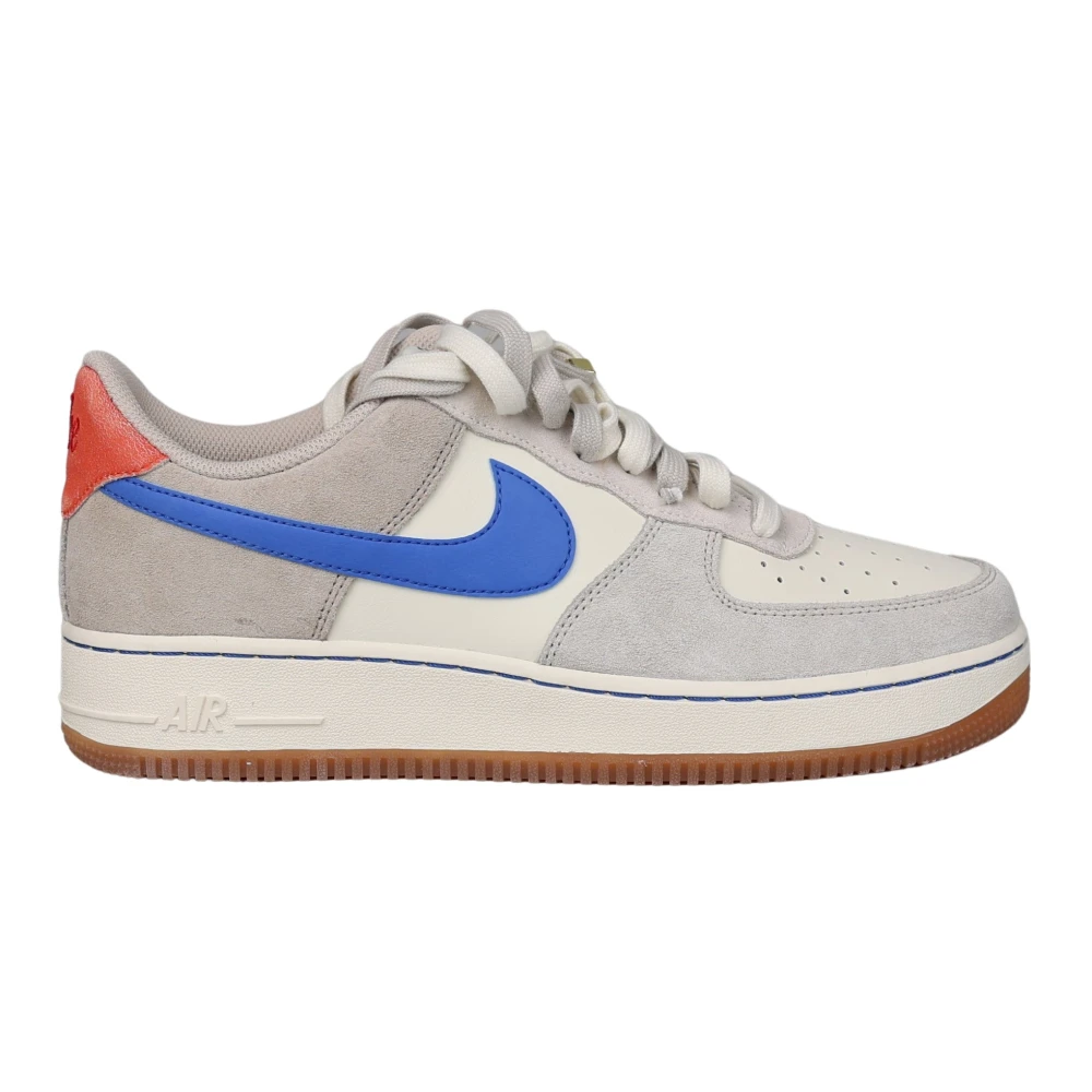 Nike - Shoes > Sneakers - Beige - Nike - Modalova