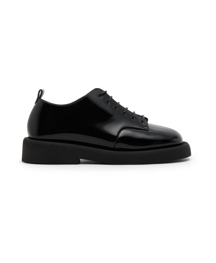 zwarte-lakleren-derby-schoenen