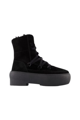 chunky-sole-lace-up-boots-in-black-leather