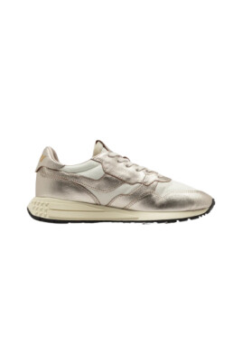sneaker-de-course-retro-chic-or-blanc