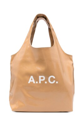 sacs-beige-pour-un-look-elegant