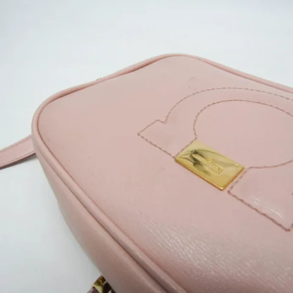 Salvatore Ferragamo Pre-owned Leather shoulder-bags Pink Dames