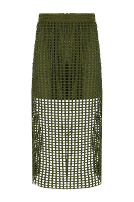 jupe-midi-en-khaki-avec-texture-ressemblant-a-un-filet