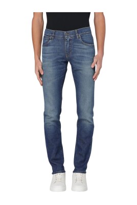 slim-fit-jeans