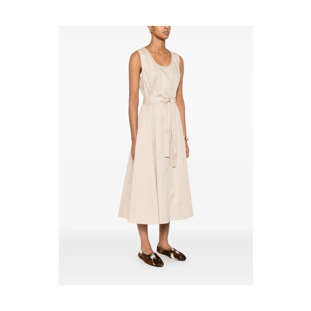 PESERICO Beige Mouwloze Jurk met Riem Beige Dames