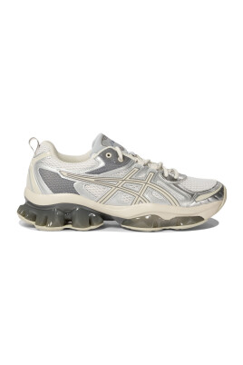 sneakers-blanches-avec-technologie-gel