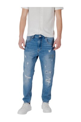 light-blue-ripped-effect-jeans